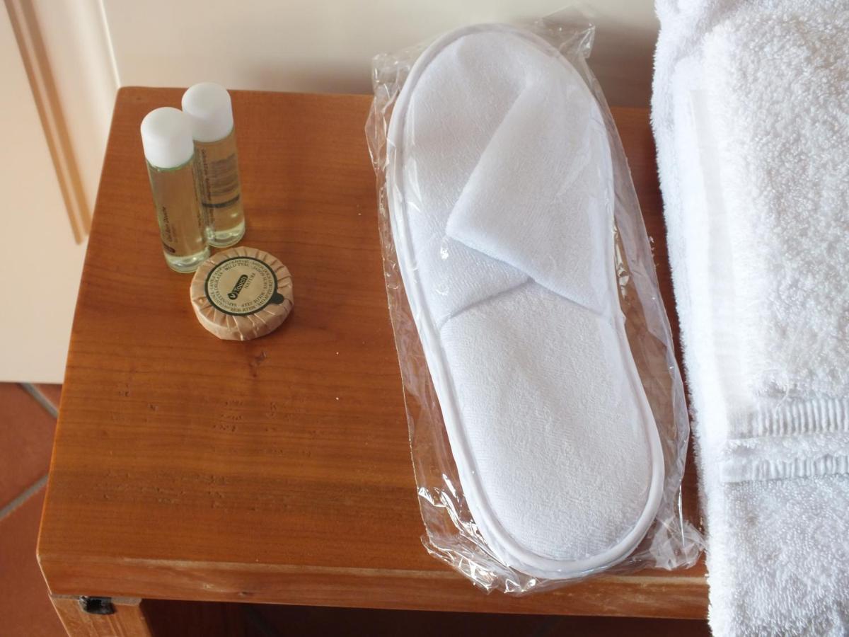 Relais Ca Nova Guest House Bogogno Eksteriør billede